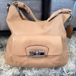 BEAUTIFUL COACH SHOULDER BAG